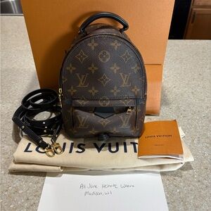 ♥️sold♥️Louis Vuitton Palm Springs mini backpack monogram